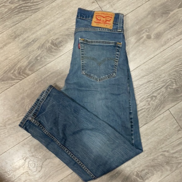 Men’s Levi Jeans - Picture 3 of 3